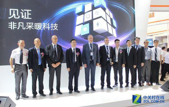 見(jiàn)證非凡采暖科技 萬(wàn)和新品亮相中國(guó)供熱展