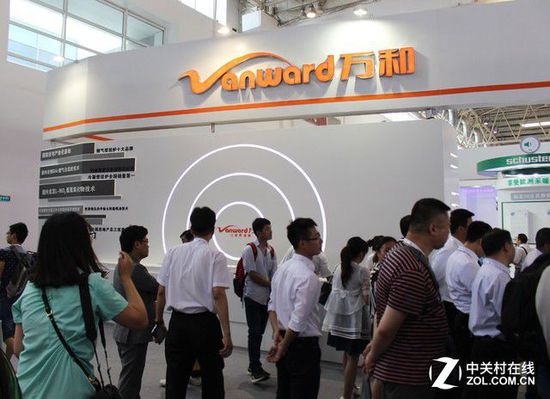 見(jiàn)證非凡采暖科技 萬(wàn)和新品亮相中國(guó)供熱展