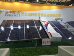 天宏陽光攜機器人亮相2016年SNEC光伏展