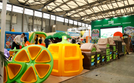 游樂設(shè)備的盛宴,狂歡中國玩具展(圖1) 游樂設(shè)備的盛宴,狂歡中國玩具展(圖1)