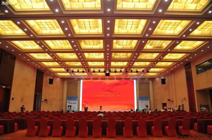 “ASFC·尖兵之翼”無(wú)人機(jī)展開(kāi)幕論壇 