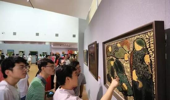 南昌舉辦歷屆全國(guó)美展江西優(yōu)秀漆畫展(圖3) 南昌舉辦歷屆全國(guó)美展江西優(yōu)秀漆畫展(圖3)