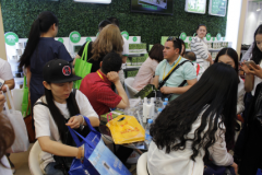 花色可顏亮相美博會，成為花草“顏王”