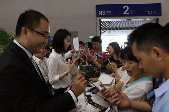 登富特DFX交易平臺完美謝幕重慶金融展(圖3)