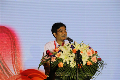 美博會(huì)開幕前 美業(yè)人集體干了件大事兒(圖2)