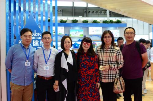 優貝施 秒變上海美博會“館紅”(圖5)