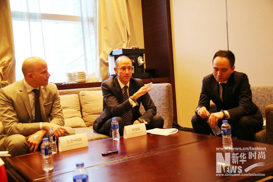 理膚泉高管齊聚美博會推廣可穿戴美妝品(圖1)