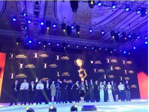 珀萊雅 優(yōu)資萊 韓雅齊聚上海美博會(huì)斬獲美伊大獎(jiǎng)(圖4) 珀萊雅 優(yōu)資萊 韓雅齊聚上海美博會(huì)斬獲美伊大獎(jiǎng)(圖4)